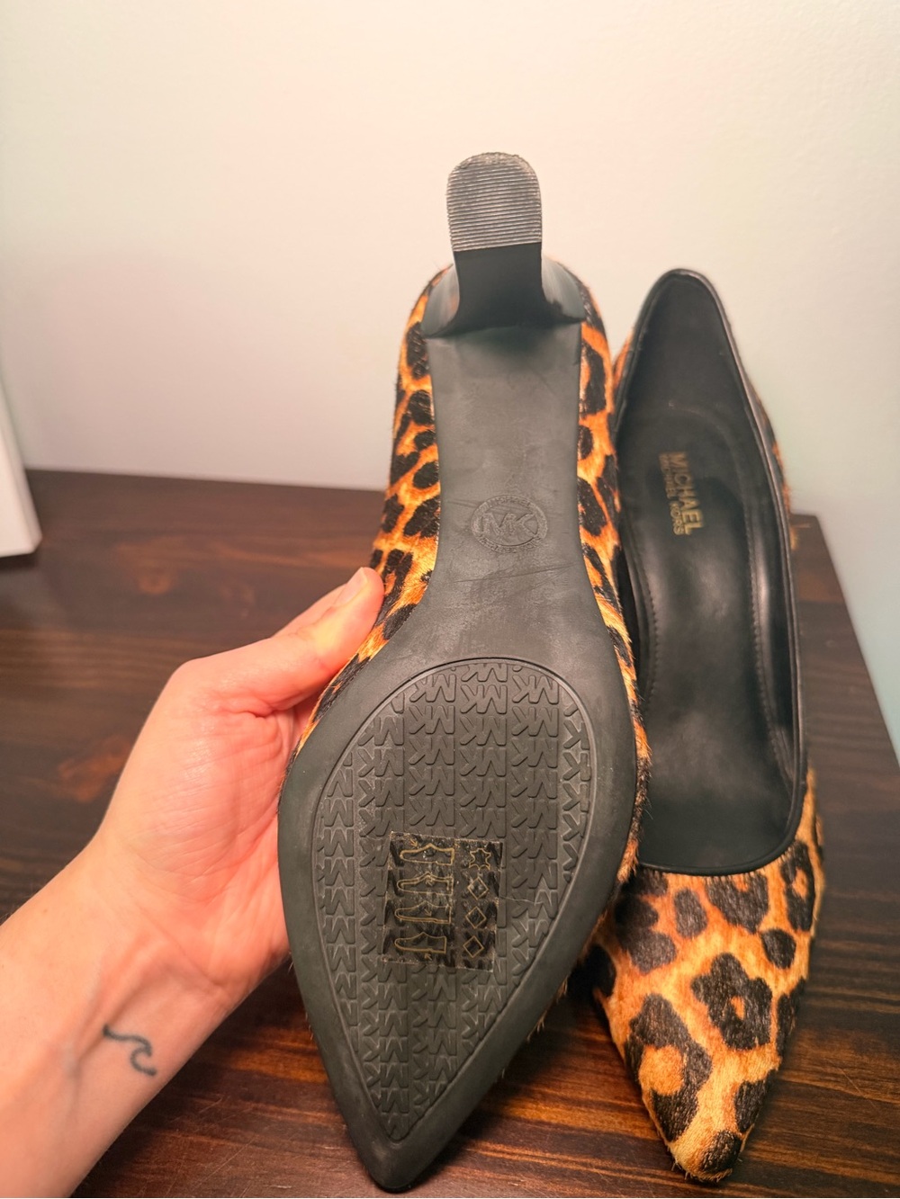 MICHAEL Michael Kors Leopard Print Pumps - Size 7 - Picture 5 of 6